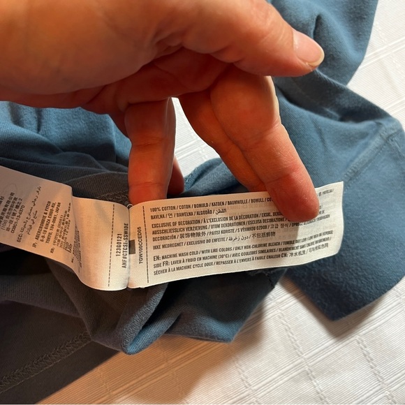 Abercrombie & Fitch Blue Spellout Soft AF Long Sleeve Tee Men's Medium - Picture 7 of 7